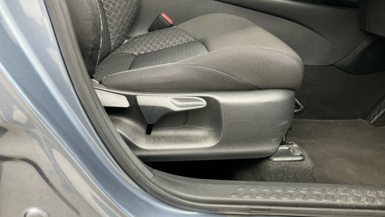 Toyota C-HR 1.8 Hybrid Icon 5dr CVT Hybrid Hatchback